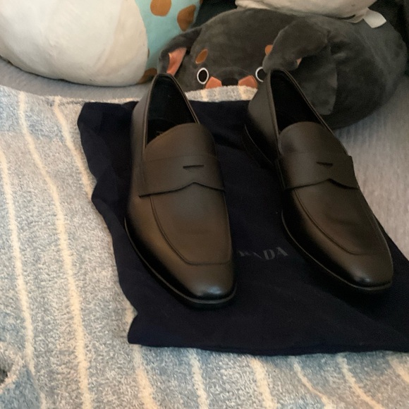 $990 Brand new Prada saffiano loafers. US 13 - Picture 1 of 9